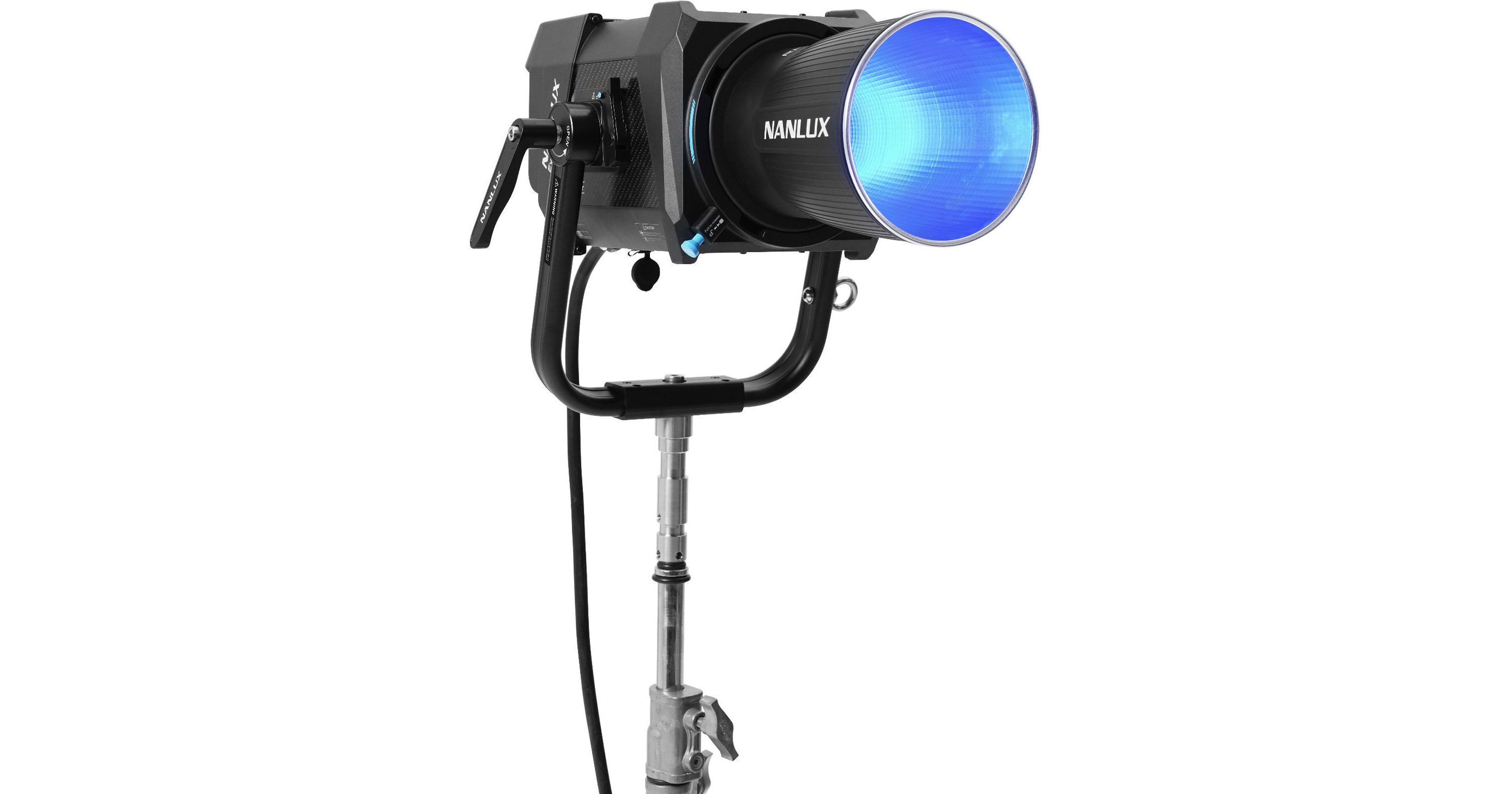 Nanlux Evoke 900C RGB LED Spot Light (Travel Kit)4