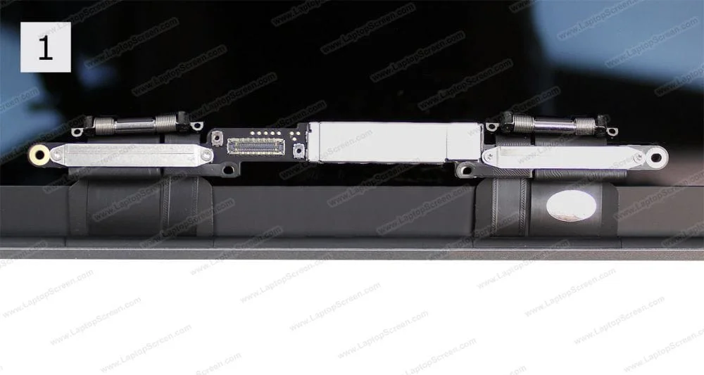 MacBook M1 Pro A2338 Silver Screen Replacement