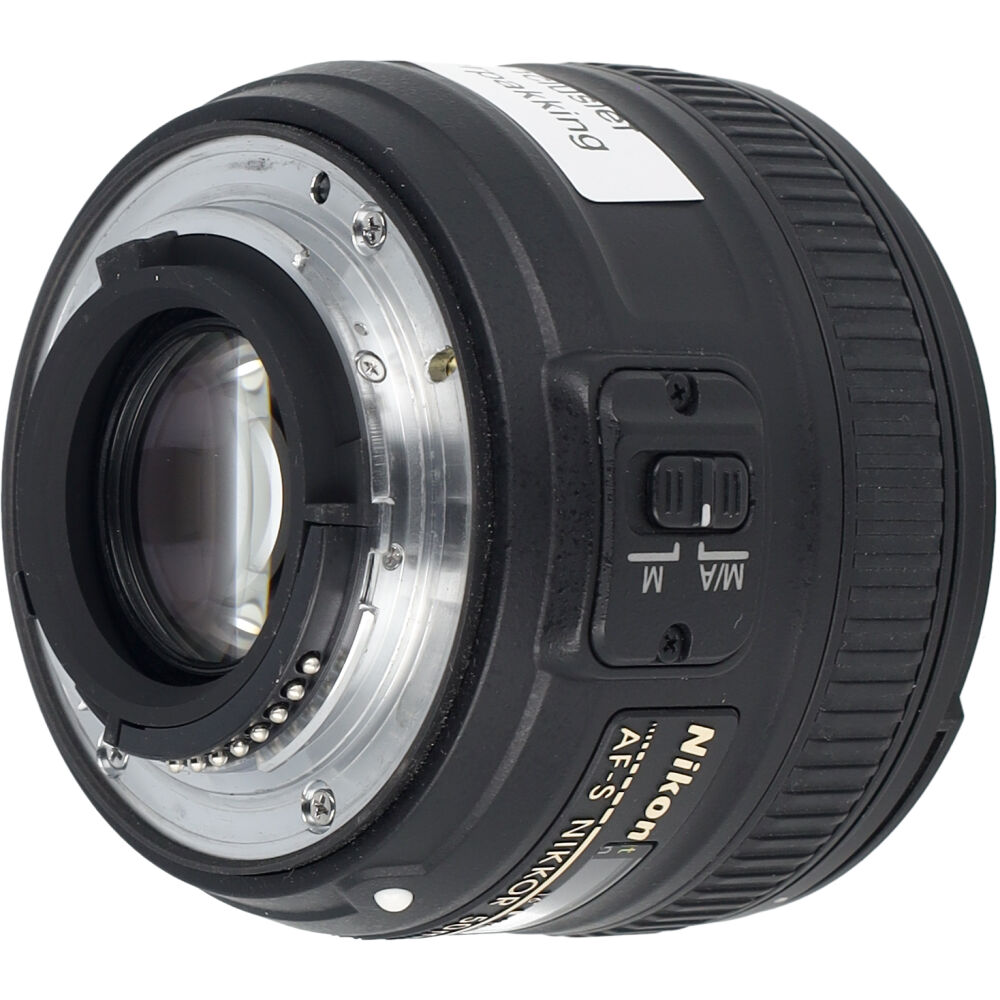 Nikon AF-S NIKKOR 50mm f/1.8G Lens4